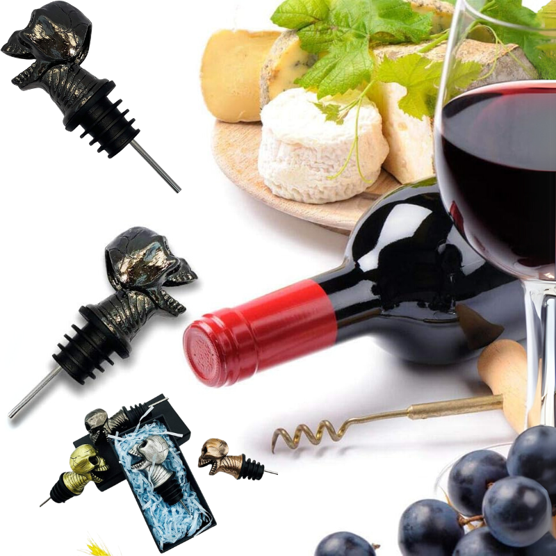 vertedor de vino con forma de calavera